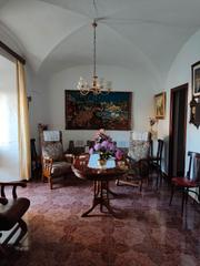 Maison  Carretera de jerez. Casa de cinco dormitorios con patio de unos 210 metros cuadrados