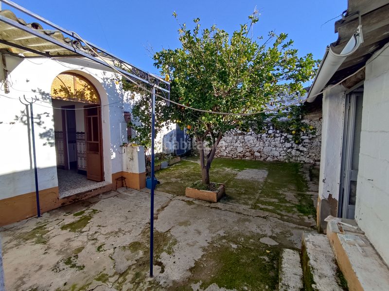 Foto f535e96b-72aa-4684-968d-d23a932839e5. Casa a Burguillos del Cerro