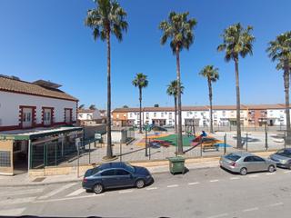 Edifici a Umbrete. Edificio con dos viviendas