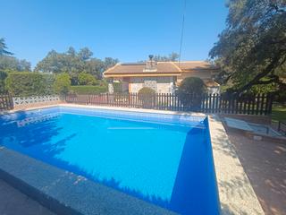 Xalet a Garrobo (El). Chalet en sierralagos