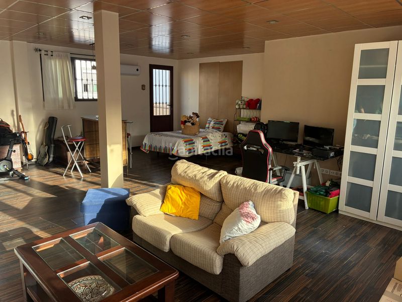 Foto 7c3cf015-acfd-4ab8-878c-f4b6df408db1. Casa a Centro - Barriada Mallorca Camas