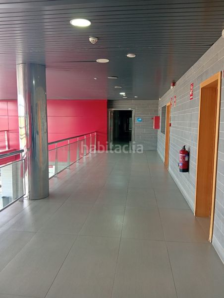 Foto 53eae875-c5f1-41b2-9b22-bb4d3b69ec64. Oficina a Salteras