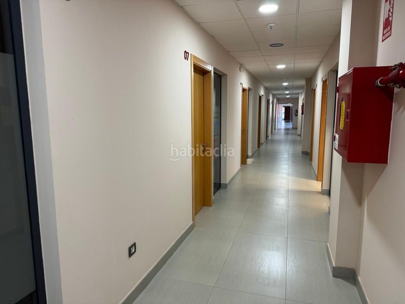 Foto 75dc17c0-9e85-45b0-9c06-1cbc9c3e23f5. Oficina a Salteras