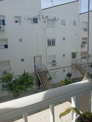Flat en Plaza los galeotes 4. Piso en huelva