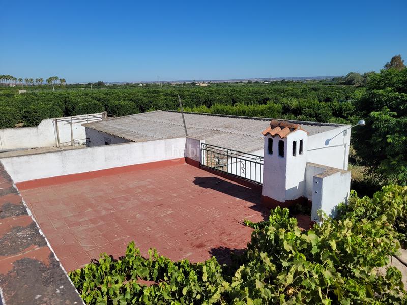 Foto f50c35f6-73ee-42c6-af0d-4518bc14d264. Finca rústica parcela con nave de 122m en Algaba (La)