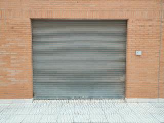 Lloguer Local Comercial  Camí de la travessa. Local para garaje o profesionales, etc... puerta automatizada. "