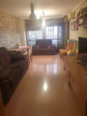 Appartement à Centro. Piso en venta amplio y luminoso con terraza y patio