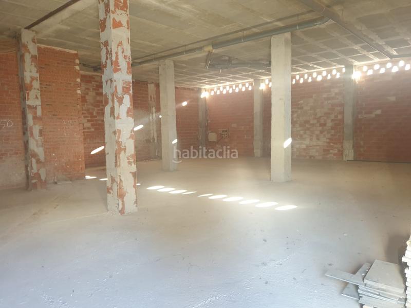 Foto 9d4f30e7-fa6d-4b84-974b-dee4d6d34a63. Local comercial  esquinero con salida de humos en Moncofa