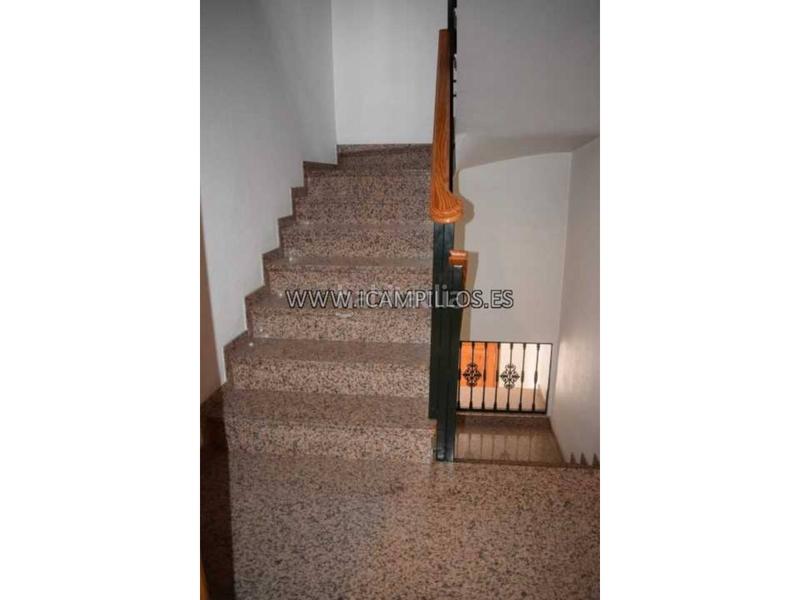Foto 078d21f4-8b53-45e1-9ef4-e83b0d133421. Casa  xxxl con ascensor, 2 patios, grandisima cochera, inmensa terraza....... en Baena