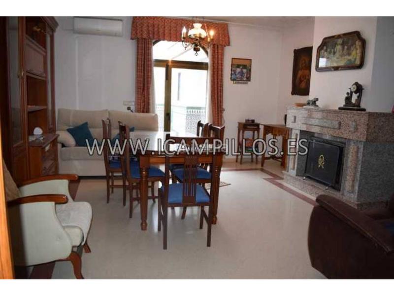 Foto 6443d069-b687-4040-a60d-8bfabe643469. Casa  xxxl con ascensor, 2 patios, grandisima cochera, inmensa terraza....... en Baena