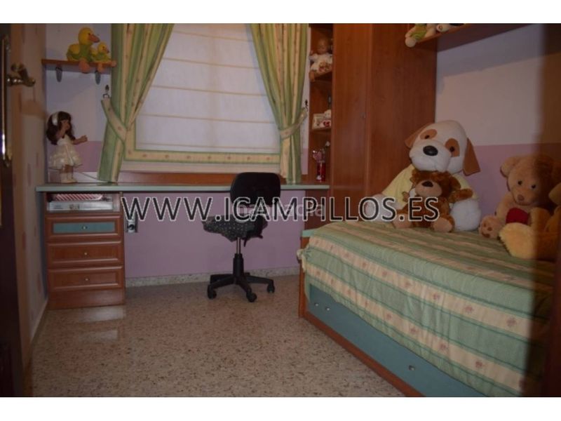 Foto 705f6f89-1401-47bc-a63d-dcc88f7e91ad. Pis amb aparcament a Baena