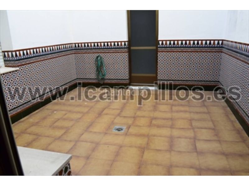 Foto 8458c749-d8f2-4583-89fc-d1140fb7b5c9. Casa amb aparcament a Baena