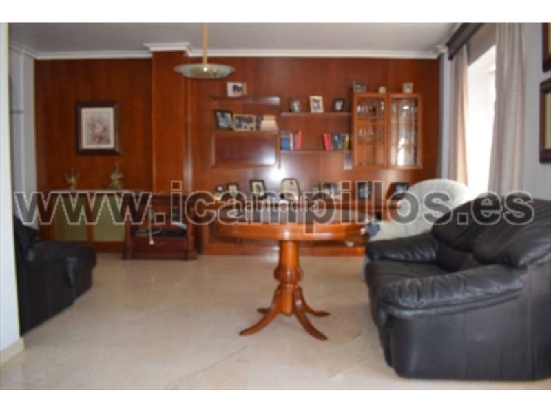 Foto b574f097-a54b-410f-b4f7-b381abd65254. Casa amb aparcament a Baena