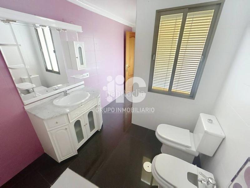 Foto c9d4889b-ed92-4d45-855d-225a2534000c. Casa a Doña Mencía