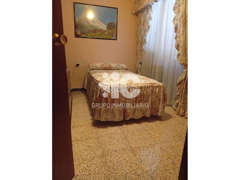 Foto efd1af80-56b1-44e9-9ffd-beed65f08c1d. Casa a Baena