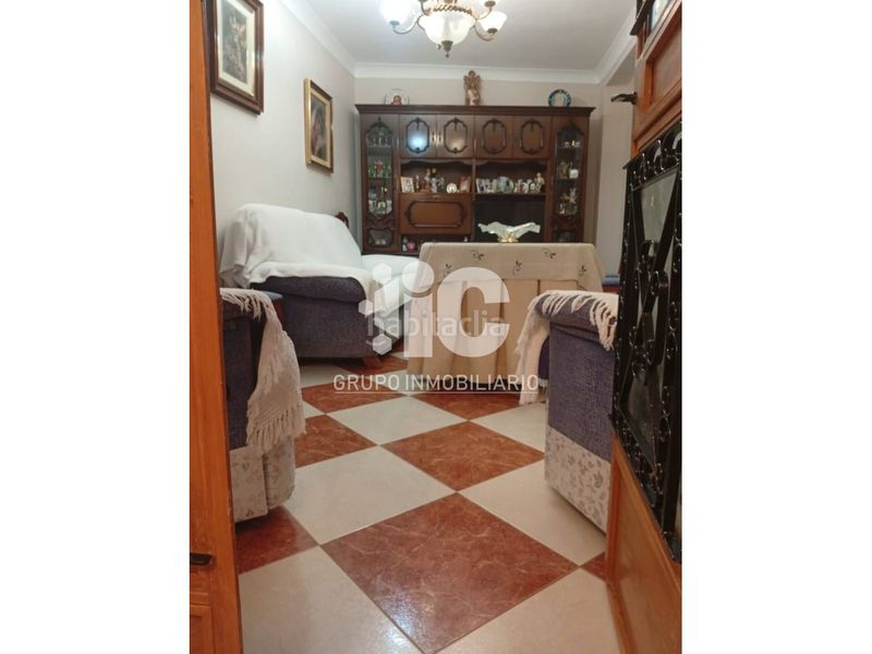 Foto f94e1b5c-51c7-4d8f-8663-8c5d65b2faf6. Casa a Baena