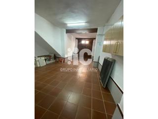 Aparcament cotxe a Baena. Cochera cerrada en zona de dificil aparcamiento