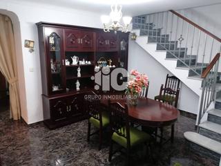 Casa a Baena. Gran casa en albendin lista para entrar