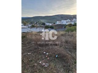 Terrain résidentiel à Baena. Solar a dos calles de 2400m aprox