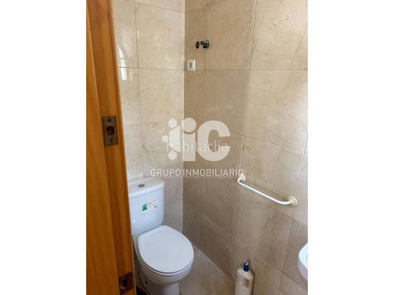 Foto ed4f7d52-b5c8-4cdd-996f-3dd48447a640. Local comercial a Baena