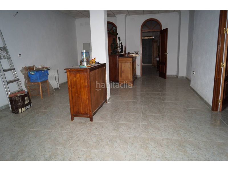 Foto fd5ce03c-e81d-4344-80ea-5eef83f915d2. Local comercial a Baena