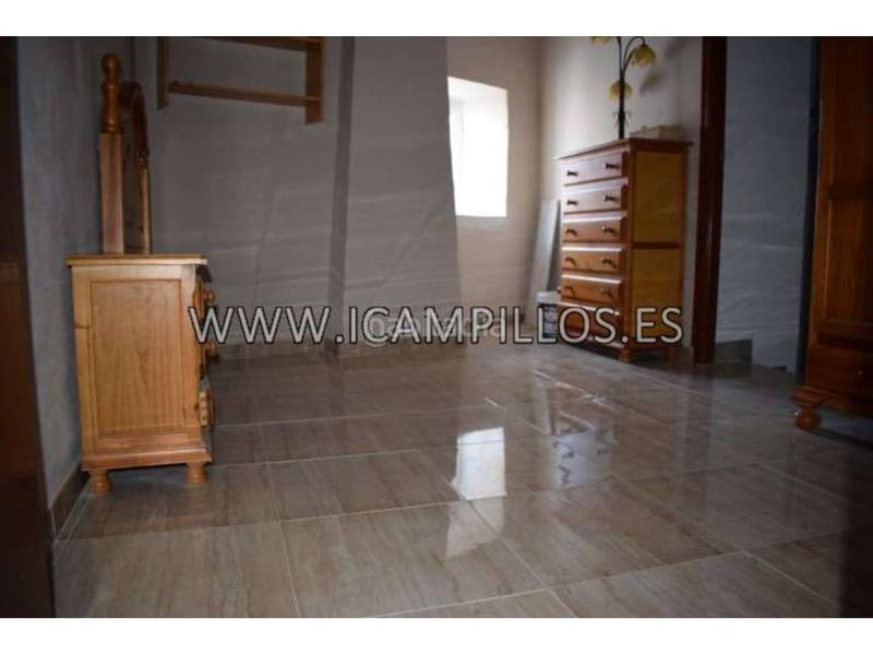 Foto 5a5a4cbe-f88a-42f9-a8b9-84bb05ca2287. Casa  con chimenea. 3 dor. 1 baño, patio y cochera.. en Baena