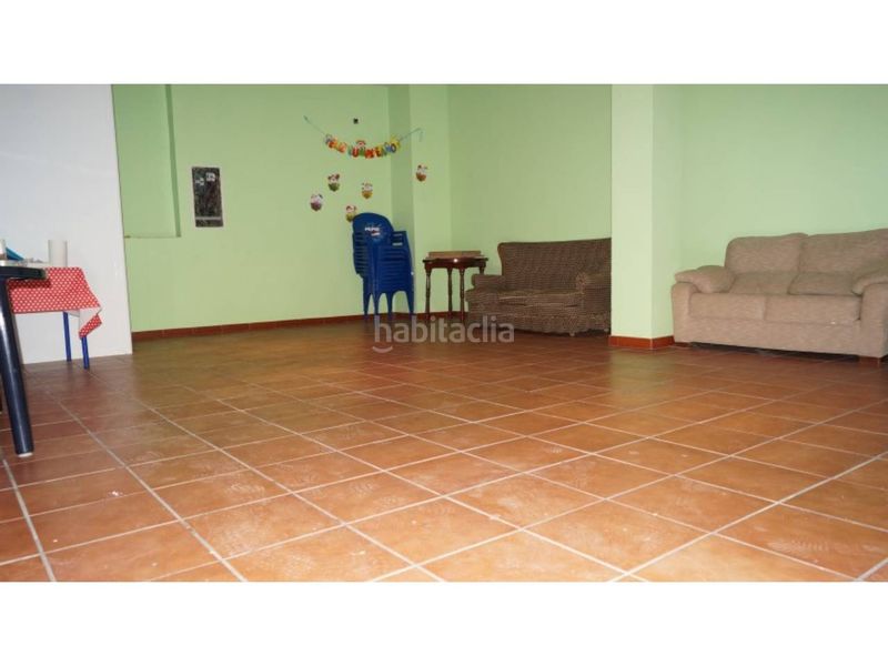Foto bf5b49e7-d068-4f74-bda4-82e7062e3d9e. Local comercial a Baena