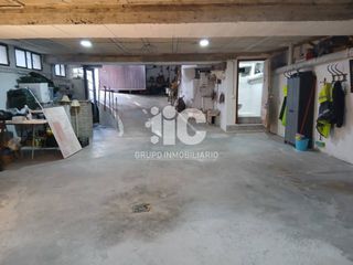 Casa in Baena. Venta de garaje cerrado en baena