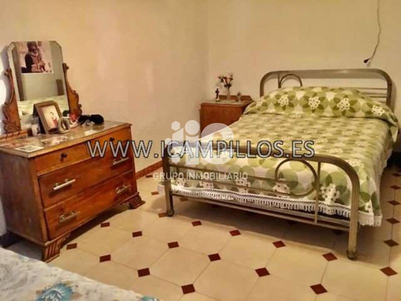 Foto fdbd442e-0bc6-421c-873d-5bcf861a6275. Casa a Baena