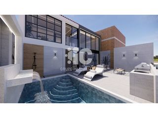 Finca rústica a Avenida castro del rio 59. Amplio solar muy cuadrado por 95.000