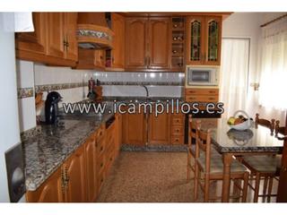 Pis a Baena. Gran piso, 124m2 uitles, 4 dor. dos baños, cocinacomedor.