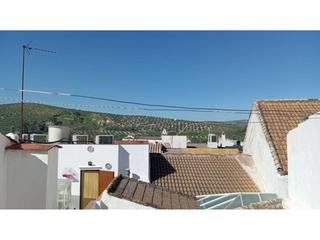 Dúplex en Castro del Río. Duplex y local comercial