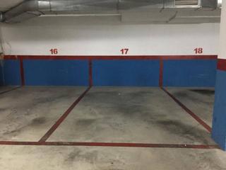 Aparcament cotxe a Baena. Venta de parking zona parque.