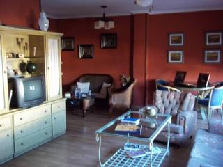 Casa a Baena. Pedazo de casa  negocio. todo en uno. totalmente amueblado y ter
