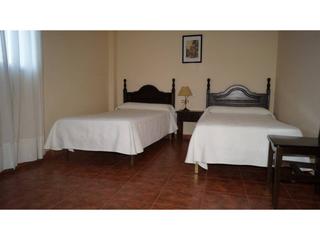 Apartament a Zuheros. 6 apartamentos amueblados  bar en funcionamiento