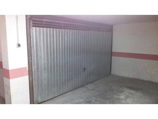 Aparcament cotxe a Baena. Plaza de parking cerrada por solo 13.500