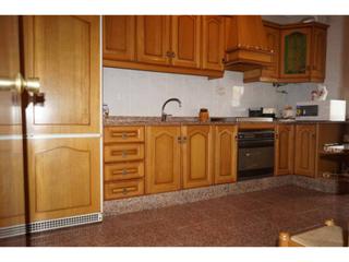 Pis a Baena. Piso bonitas vistas. 3 dor. gran cocina.  solo un vecino !!!!!