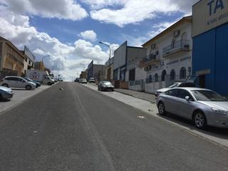 Bâtiment à usage industriel à Baena. Nave de 550m2, 800 m2 solar, con proyecto de vivienda