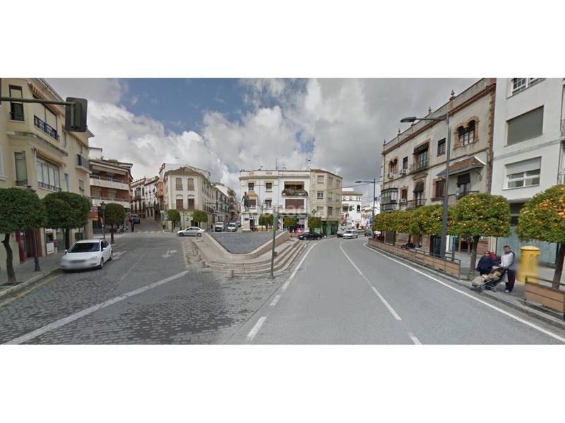 Foto b2b7988c-f1cd-4975-8cd5-4c3e10668481. Local comercial a Baena