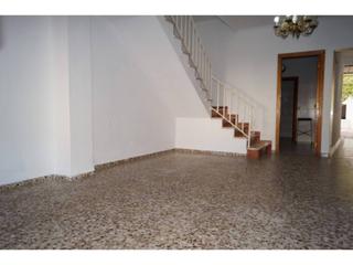 Casa a Baena. Amplia casa de 190m2  4 domr  2 baños en albendin