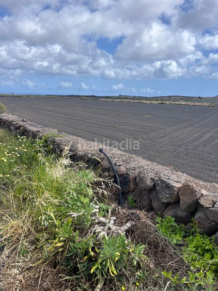 Foto b37b36cc-d319-453c-8e7b-7b0fc296f3b6. Finca rústica a costa Teguise Teguise