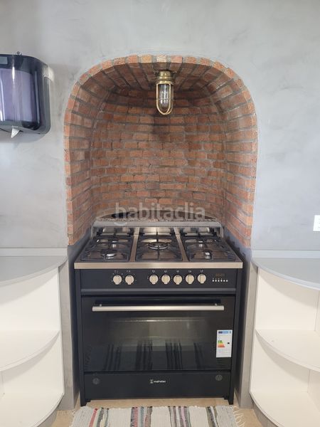 Foto c29310c4-c629-400a-a0cc-cdfb70a99c29. Masia amb aparcament a Tinajo