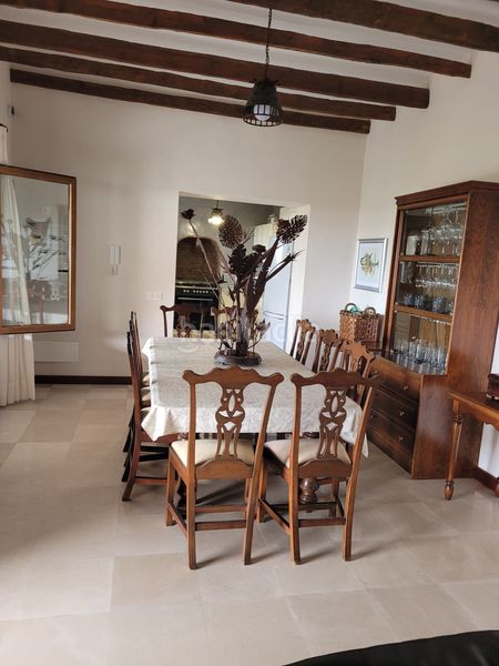 Foto e19fe3b6-2037-4230-9cb5-5e092c953d04. Masia amb aparcament a Tinajo