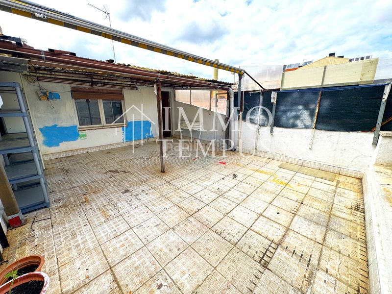 Foto e36ef32a-531c-465a-8f65-714fe473df98. Casa aparellada amb calefacció aparcament a Sant Pere Nord Terrassa