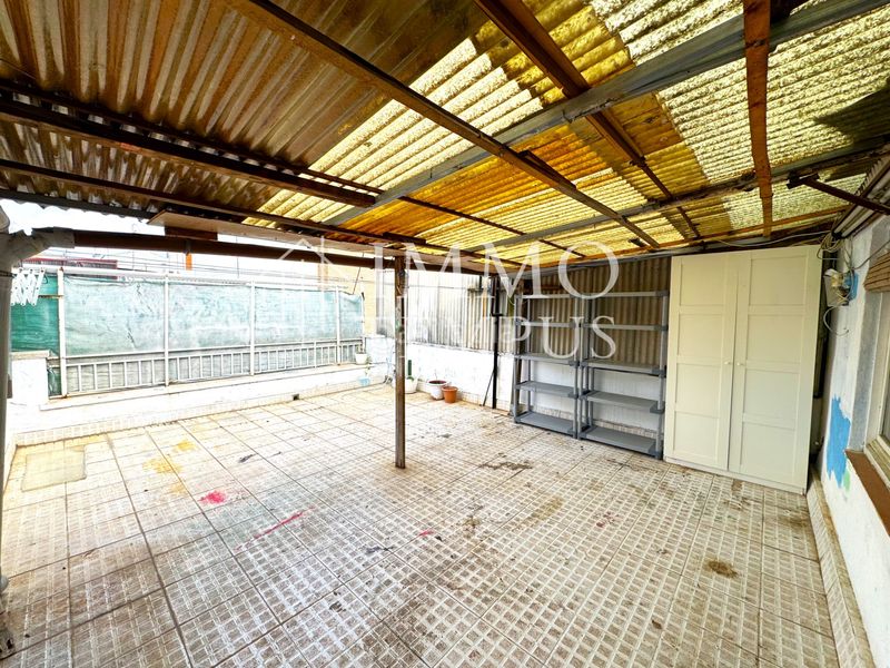 Foto e396452e-9853-4f29-813a-466c9c01c5a7. Casa aparellada amb calefacció aparcament a Sant Pere Nord Terrassa