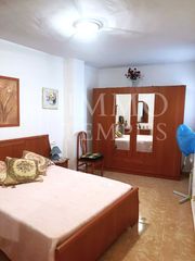 Etagenwohnung  Calle azucarera. Piso en venta en benalua de guadix