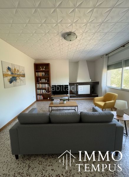 Foto 2c0ebb5a-9e84-42e8-880e-51fc810a7361. Casa amb xemeneia aparcament a Egara Terrassa