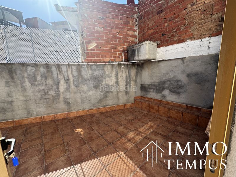 Foto c88e0682-921a-47a0-9dd7-f2454c3809d8. Casa amb xemeneia aparcament a Egara Terrassa