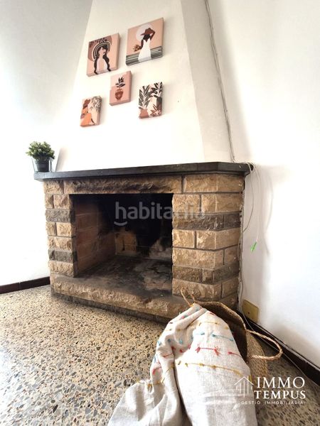 Foto d3b629df-d007-43f0-9cf8-e3adbb4fc261. Pis amb xemeneia aparcament a Nucli Urbà Esparreguera