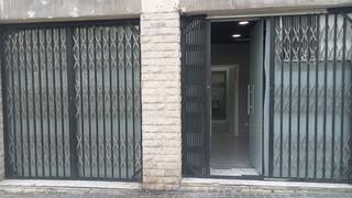 Location Local commercial à Avinguda de la mare de déu de montserrat 230. Local de 15 m2 en alquiler, ubicado en horta